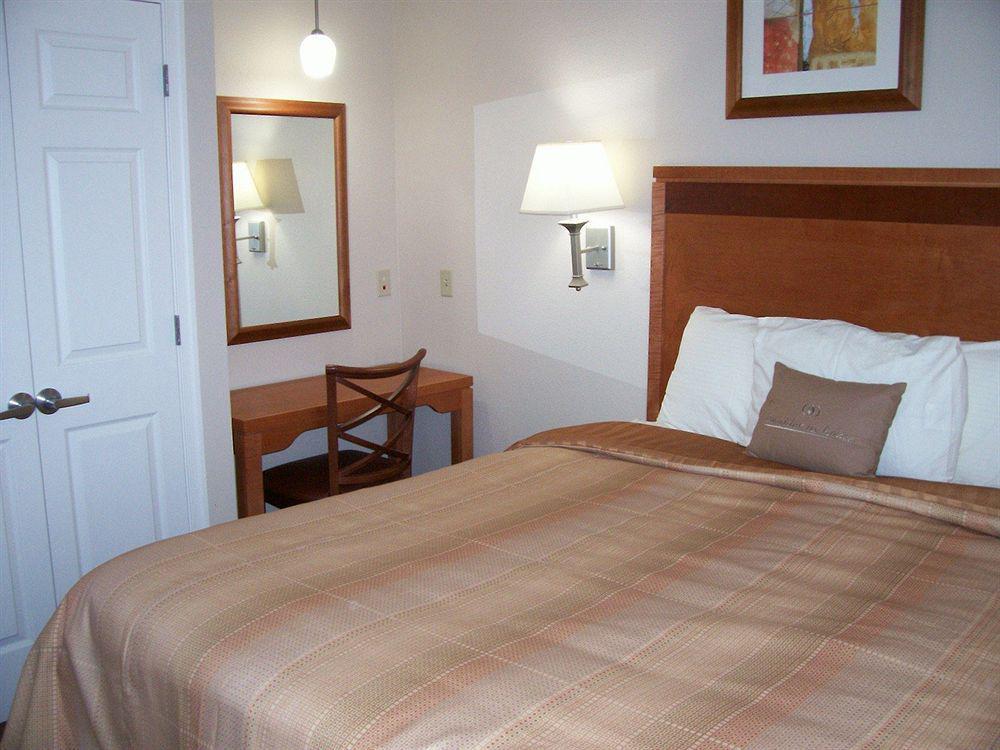 Candlewood Suites Winchester By Ihg Εξωτερικό φωτογραφία